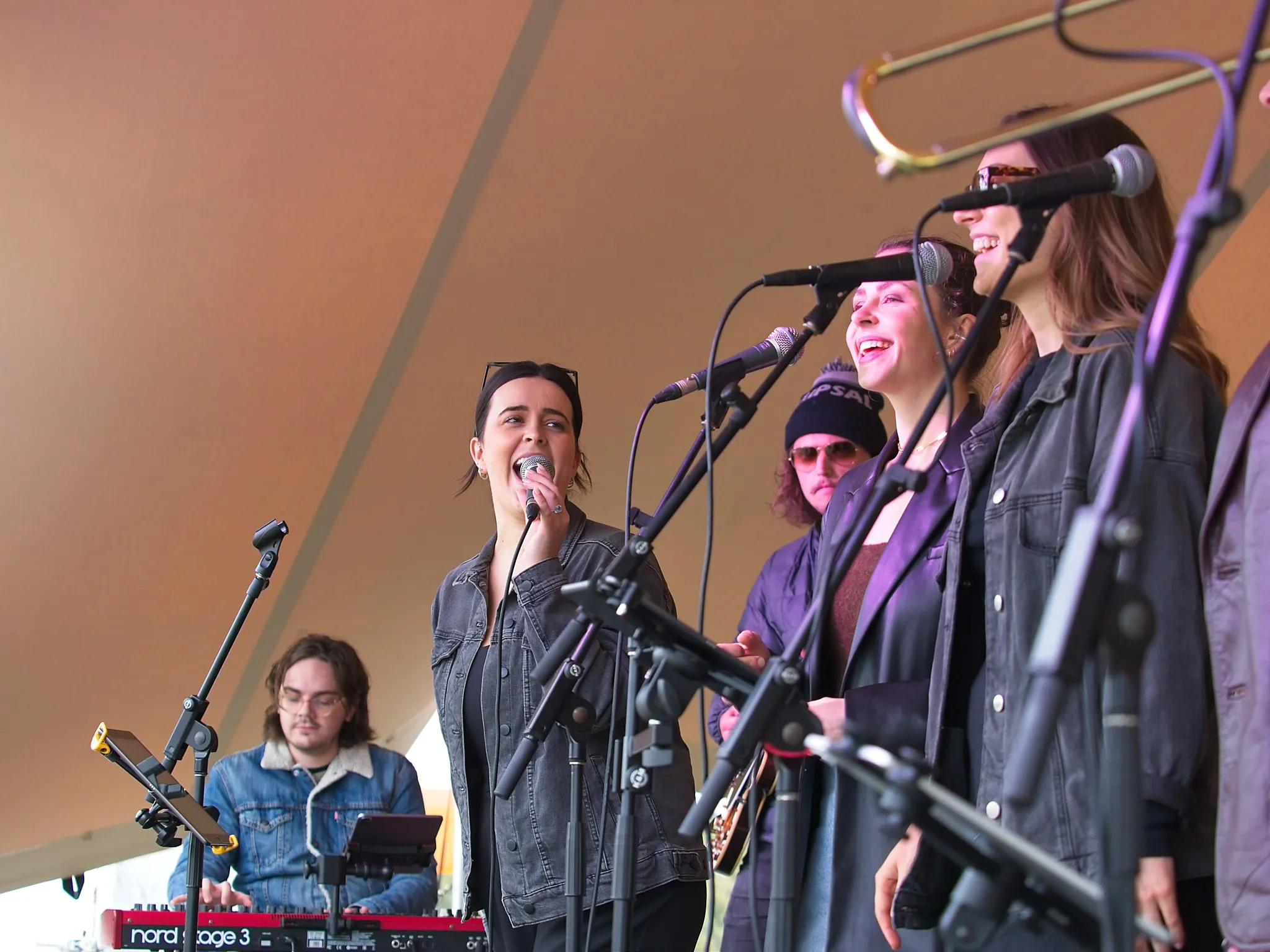 Dougstock 4